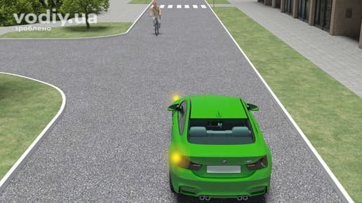 Зелений автомобіль з увімкненим лівим покажчиком повороту та велосипедист на нерегульованому перехресті рівнозначних доріг.