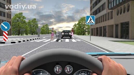 Дорожні знаки: 4.7 «Об’їзд перешкоди з правого боку», 5.38.1 «Пішохідний перехід». Автомобіль та пішоходи з дитячим візком на дорозі в населеному пункті.