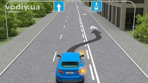 Синій автомобіль з увімкненим правим покажчиком повороту, дорожні знаки 5.18, 5.11, розмітка 1.5, 1.24, виїзд на смугу громадського транспорту.